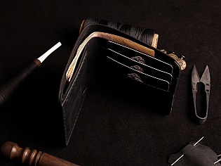 Шкіряний чоловічий гаманець 4 відділи для карток