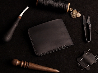 Шкіряний чоловічий гаманець 4 відділи для карток