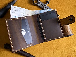 Шкіряний гаманець 5 відділів для карток на кнопці з 1 відділом для купюр