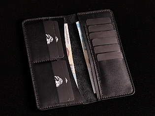 Шкіряний гаманець на рівну купюру з нашивкою на якій тиснення дракона