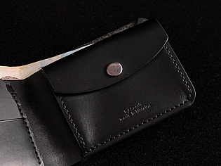 Чоловічий шкіряний гаманець із тиснення на всю лицеву "Вікінг повертається з походу" з відділом для карток та монет