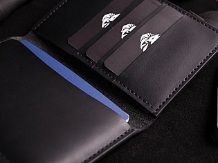 Шкіряна обкладинка для паспорта книжечки з відділами для карток