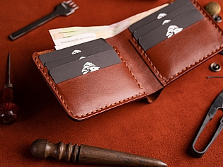 Компактний шкіряний чоловічий гаманець пошитий вручну поміщає 6 відділів для карток