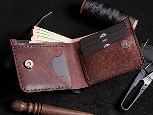 Шкіряний чоловічий гаманець ANGLE внутрішня кнопка магніт та зовнішній відділ для монет на замочку