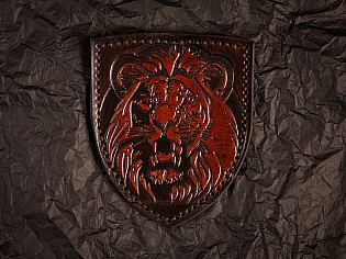 Патч із тисненим зображенням голови лева 1