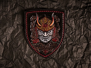 Шкіряний патч із тисненим зображенням японського самурая Шкіряний патч із тисненим зображенням японського самурая