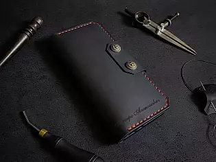 Шкіряне портмоне на рівну купюру зі зрізаними кутами та кишенею для монет