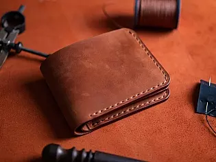 Чоловічий шкіряний гаманець 2 прозорих відділи для ID карт та 6 відділів для карток