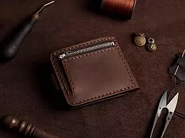 Гаманець з прозорим відділом для ID документу, три карти та зовнішня кишеня для монет Гаманець з прозорим відділом для ID документу, три карти та зовнішня кишеня для монет
