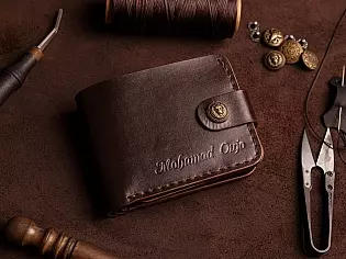 Шкіряний гаманець 6 відділів для карток, 2 прозорих та зовнішня кишеня для монет на замочку