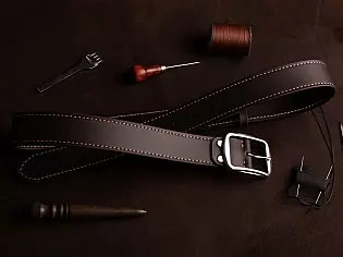 Ремінь з натуральної шкіри чоловічий прошитий по всій довжині міцною ниткою та з обробленими торцями