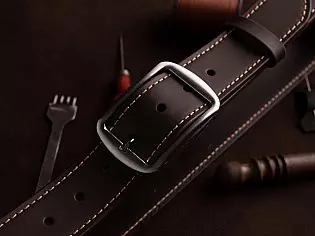 Ремінь з натуральної шкіри чоловічий прошитий по всій довжині міцною ниткою та з обробленими торцями