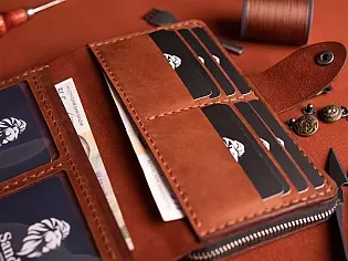 Шкіряне портмоне на дві секції