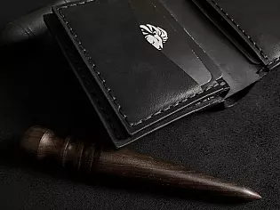 Шкіряний гаманець 8 відділів для карток 1 прозорий відділ для документів з 1 відділом для купюр