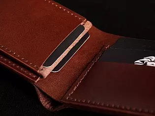 Чоловічий шкіряний гаманець з відділом для документів карт та монет