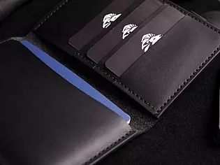 Шкіряна обкладинка для паспорта книжечки з відділами для карток