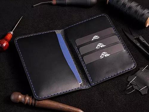 Шкіряні обкладинки для документів та інші аксесуари Шкіряні обкладинки для документів та інші аксесуари