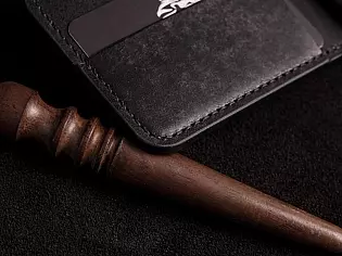 Шкіряний зажим для купюр чоловіча модель на 8 зовнішніх відділів для карток та 2 внутрішніх ручний пошив