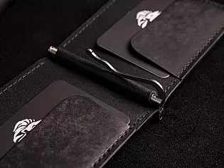 Шкіряний зажим для купюр чоловіча модель на 8 зовнішніх відділів для карток та 2 внутрішніх ручний пошив