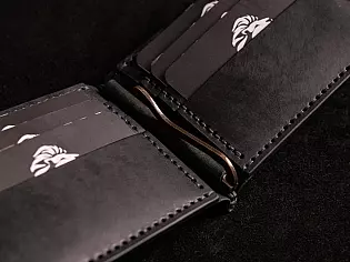 Гаманець-затиск для купюр з відділом для монет пошитий з натуральної шкіри