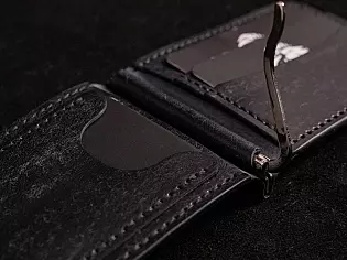 Шкіряний гаманець-затиск максимально тонкий із відділами для карток