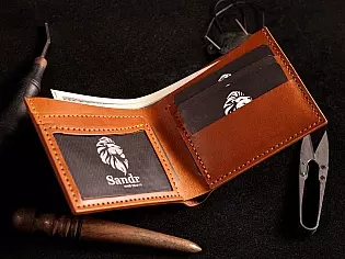 Шкіряний гаманець з промальованим тисненням зображення стародавнього воїна месника. ручний пошив, якісна італійська шкіра, 