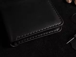 Чоловічий шкірняий гаманець пошитий вручну поміщає 6 відділів для карток та 2 таємних 