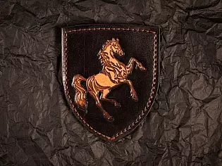 Патч із тисненим зображенням коня