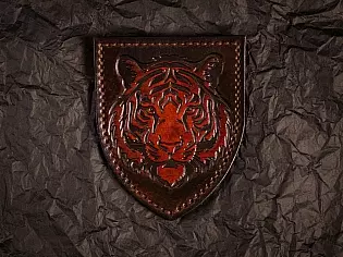 Патч із тисненим зображенням тигра