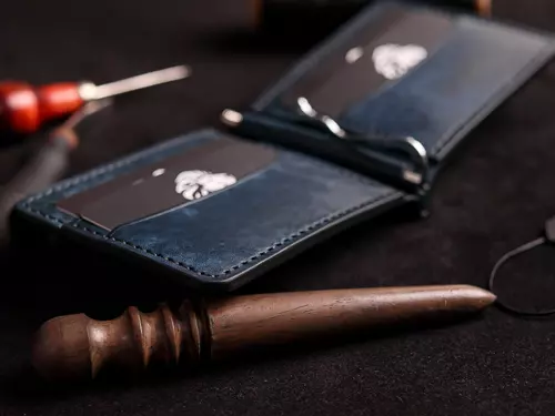 Шкіряні вироби з італійської шкіри рослинного дублення