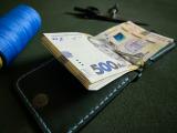 Чоловічий стильний шкіряний затиск для купюр на внутрішній магнітній кнопці вміщає 2 відділи для карток