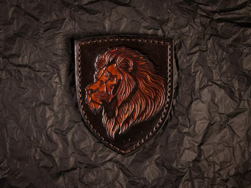 Патч із тисненим зображенням лева