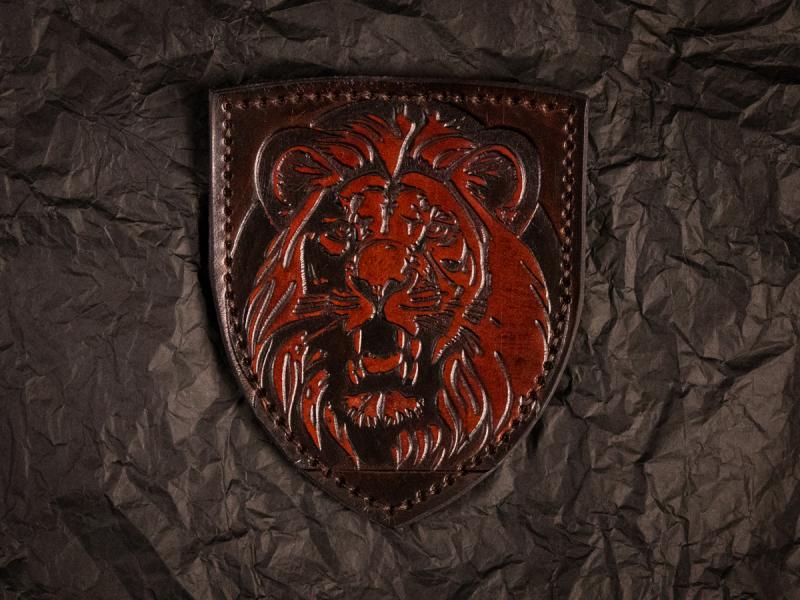 Патч із тисненим зображенням голови лева 1